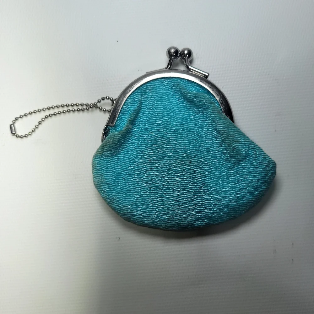 HELLO KITTY SANRIO Vintage blue key chain coin purse